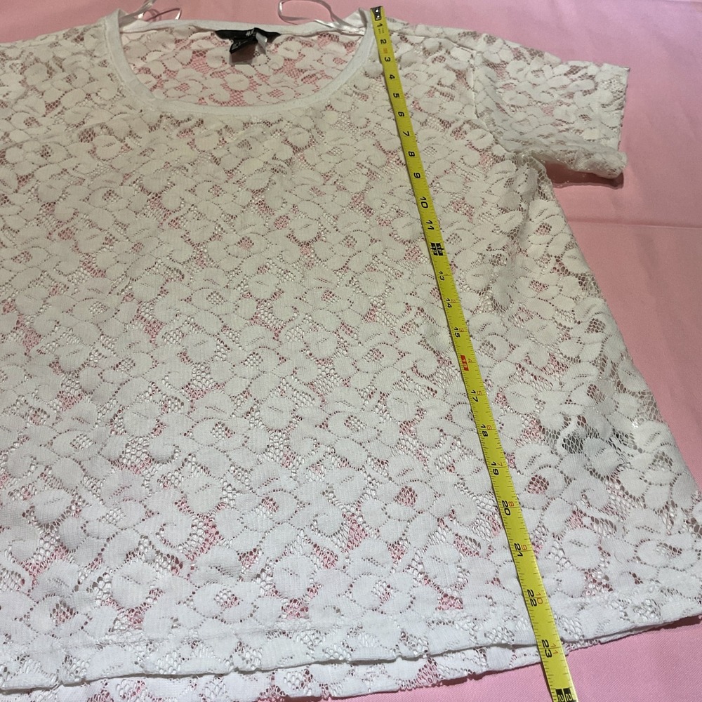 H&M Lace Top Women Small White Excellent Short Sleeve Floral Scoop Neck Blouse - Picture 5 of 6